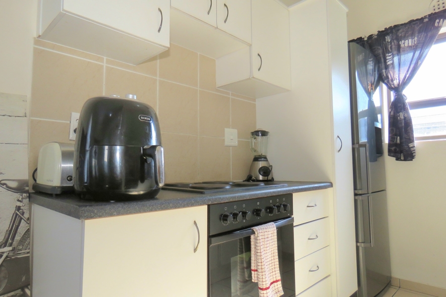 2 Bedroom Property for Sale in Parklands Western Cape